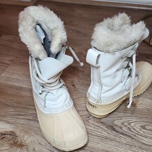 Sorel White Cream Manito Lace Up Faux Fur Mid Calf Snowboots Size 7